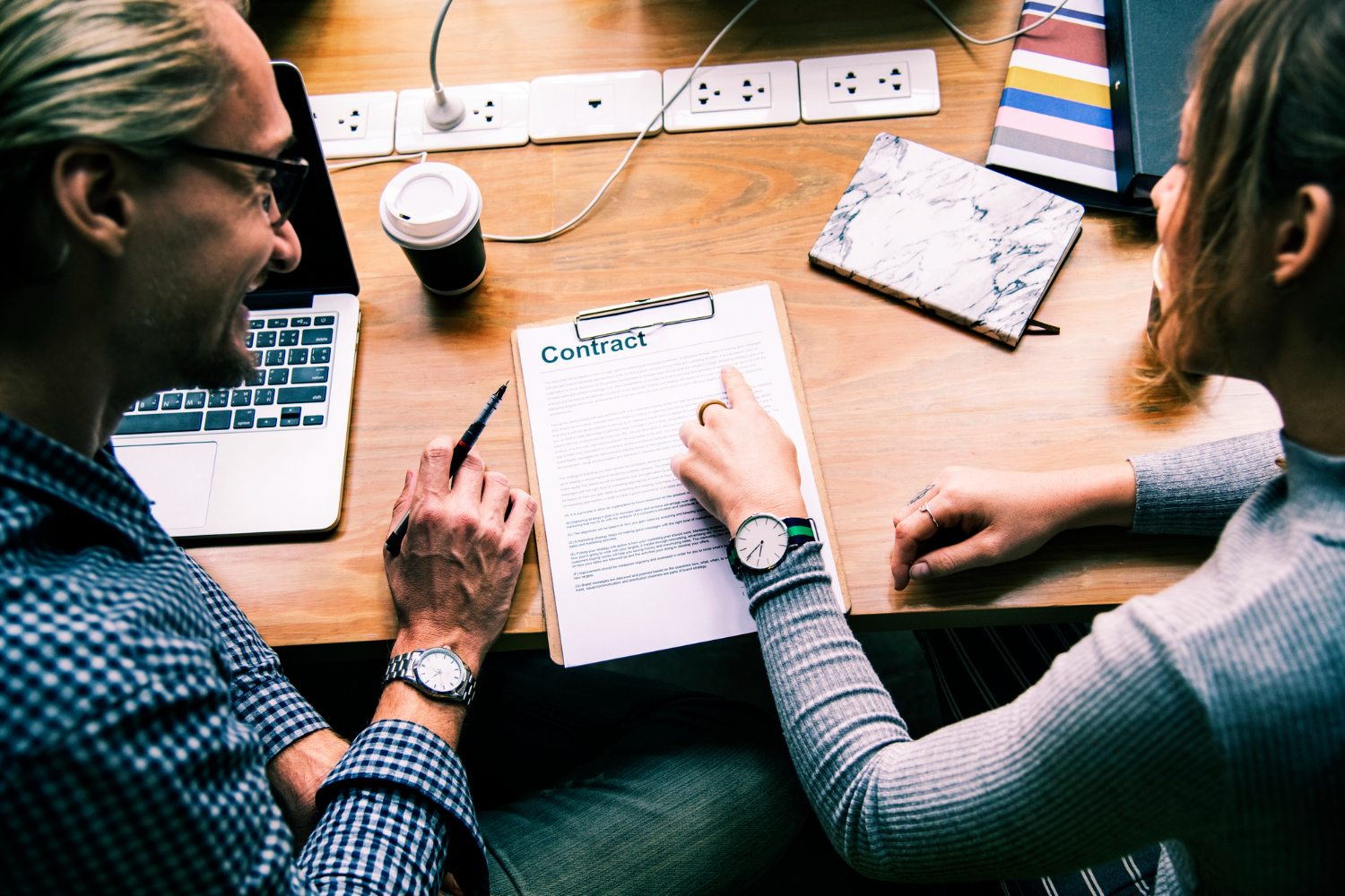 App Development Contract Checklist: What to Lock Down Before You Sign